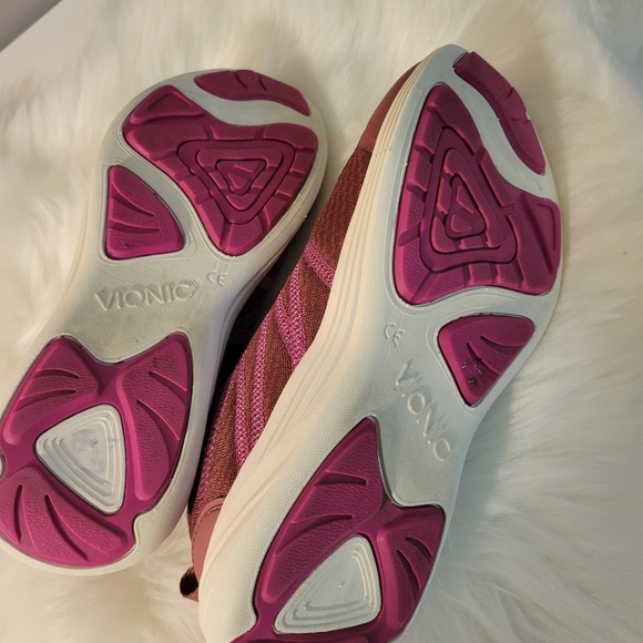 Vionic Women's Sneakers in Pink and Brown - Picture 8 of 9